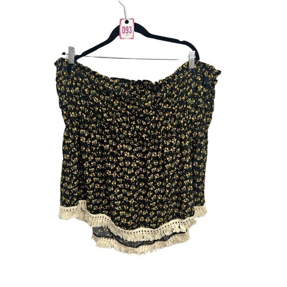 Bloomchic Strapless Top - Picture 2 of 7